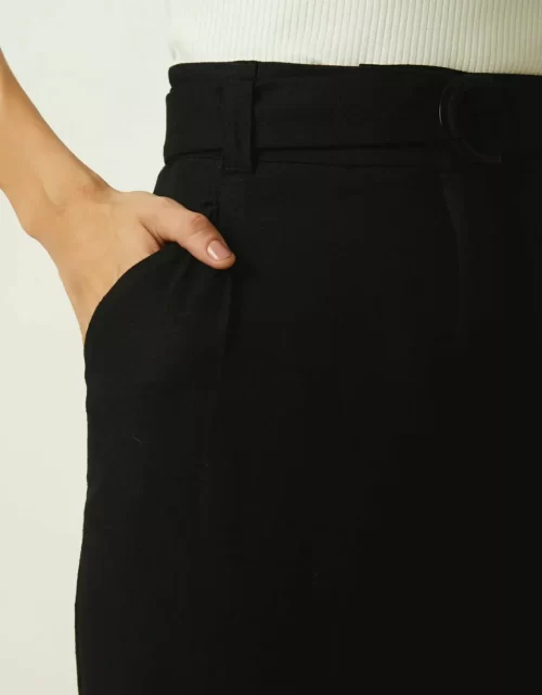 CALÇA SLIM COM CINTO - PRETA - Image 4