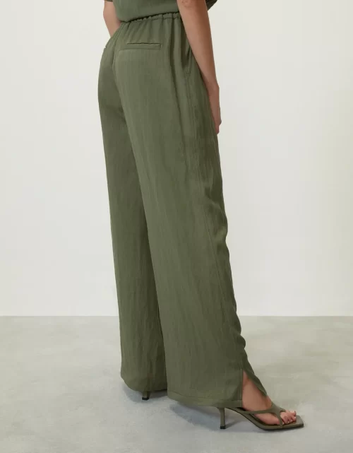 CALÇA RETA ESLÁSTICO NA CINTURA VERDE - Image 2