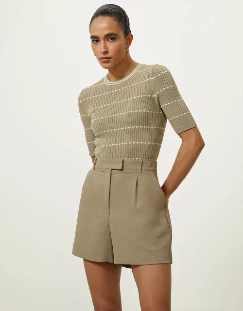 Shorts alfaitado com prega - Image 4