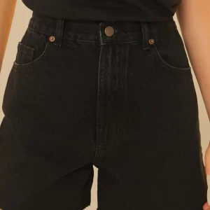 Short Antique Black Jeans