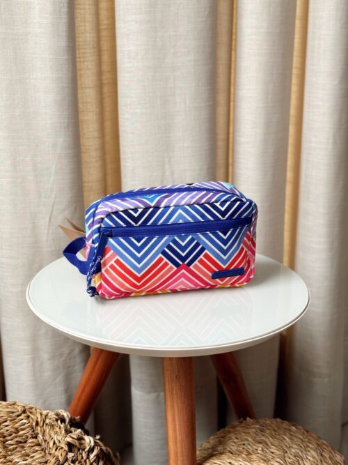 Necessaire Amô Arco-Íris Tropical