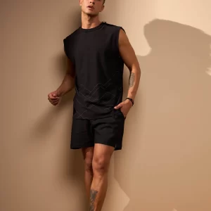 SHORT BIO - PRETO