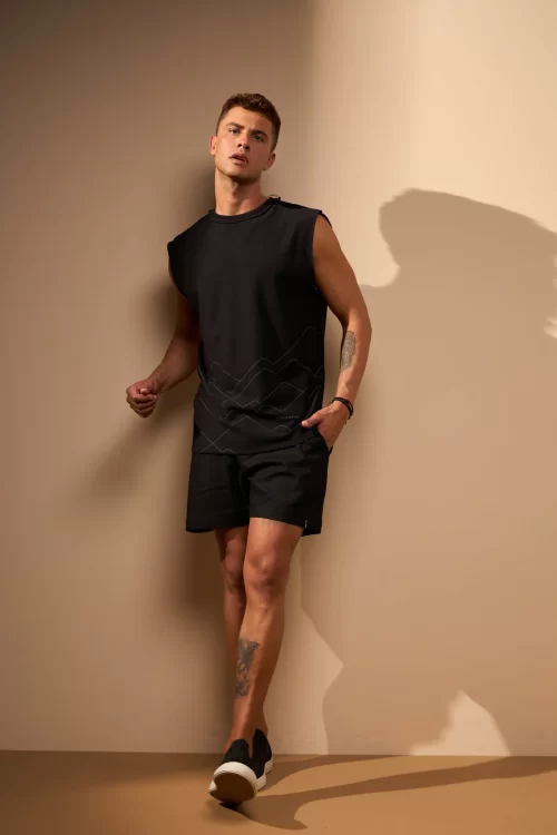 SHORT BIO - PRETO
