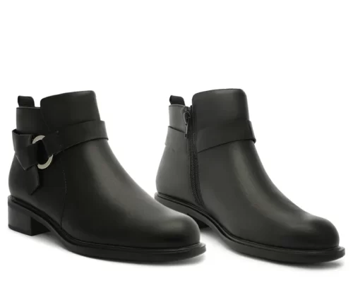 Bota Cano Curto Elo De Metal Preta - Image 3
