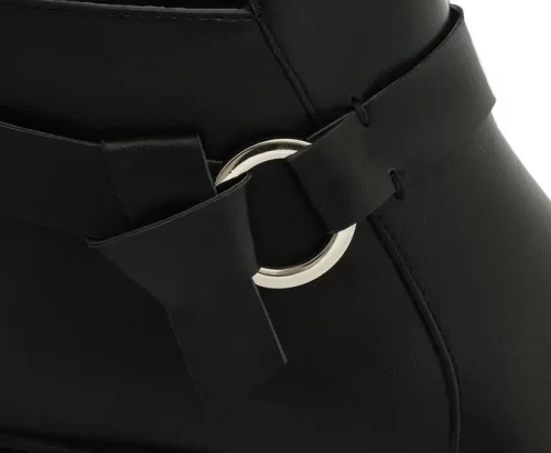 Bota Cano Curto Elo De Metal Preta - Image 6