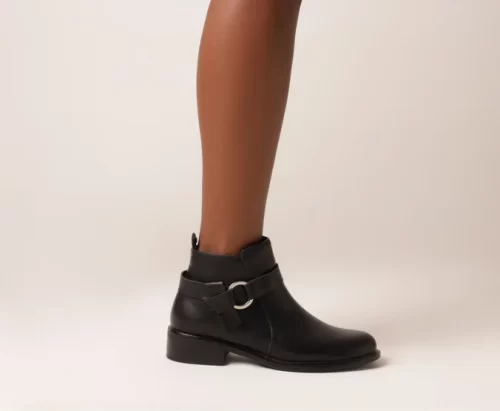 Bota Cano Curto Elo De Metal Preta - Image 2