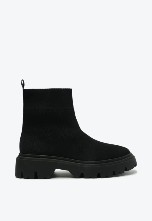 Bota Preta Anacapri Tratorada Cano Baixo Knit