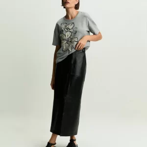 T-shirt flor bordado textura