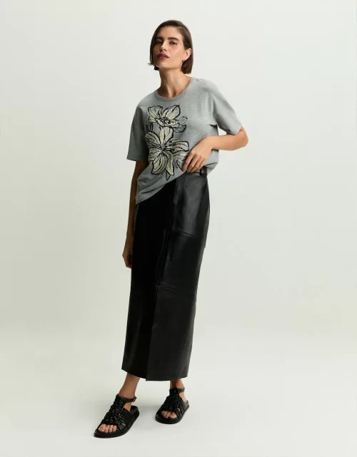T-shirt flor bordado textura