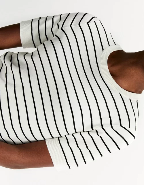 t-shirt tricot básico listrada off white - Image 3
