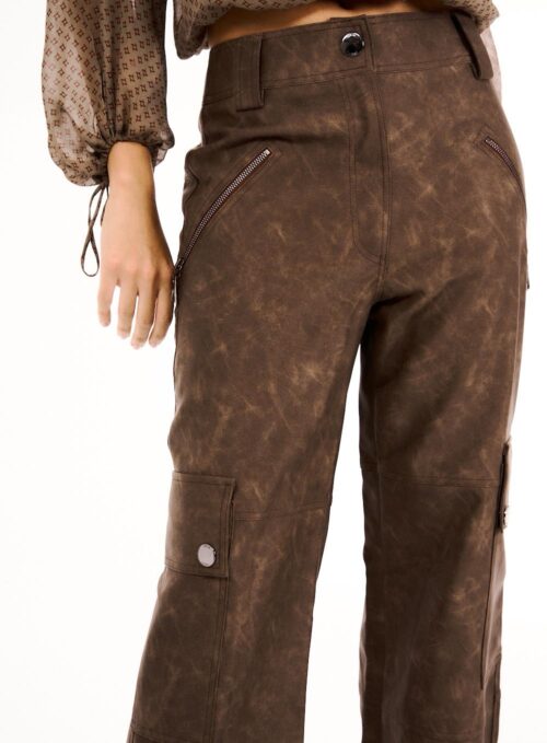 Calça Cargo Couro Ecológico Efeito Estonado - Image 2