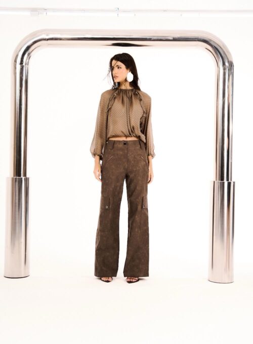 Calça Cargo Couro Ecológico Efeito Estonado - Image 3
