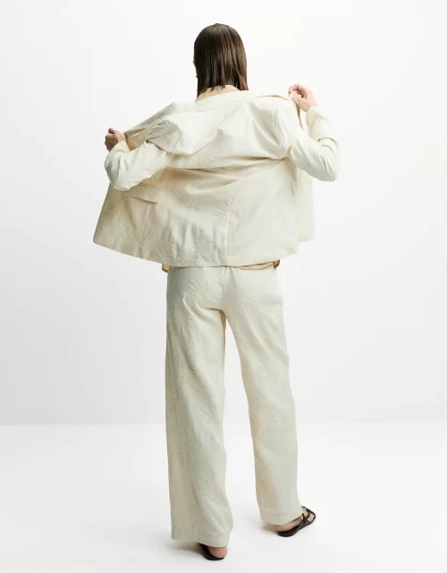 Blazer alfaiatado bordado - Imagem 4