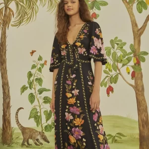 Vestido Longo Estampado Borboleta Em Flor