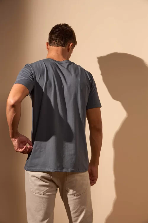 CAMISETA BÁSICA SLIM EGÍPCIO - CHUMBO - Imagem 2